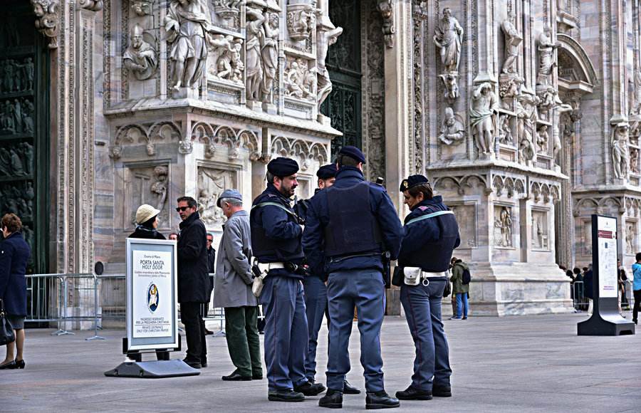 43c10e75f0cf10af490f50e12e215fc1.jpg c6bf5a30c24d538a4de3be4443460c33.jpg