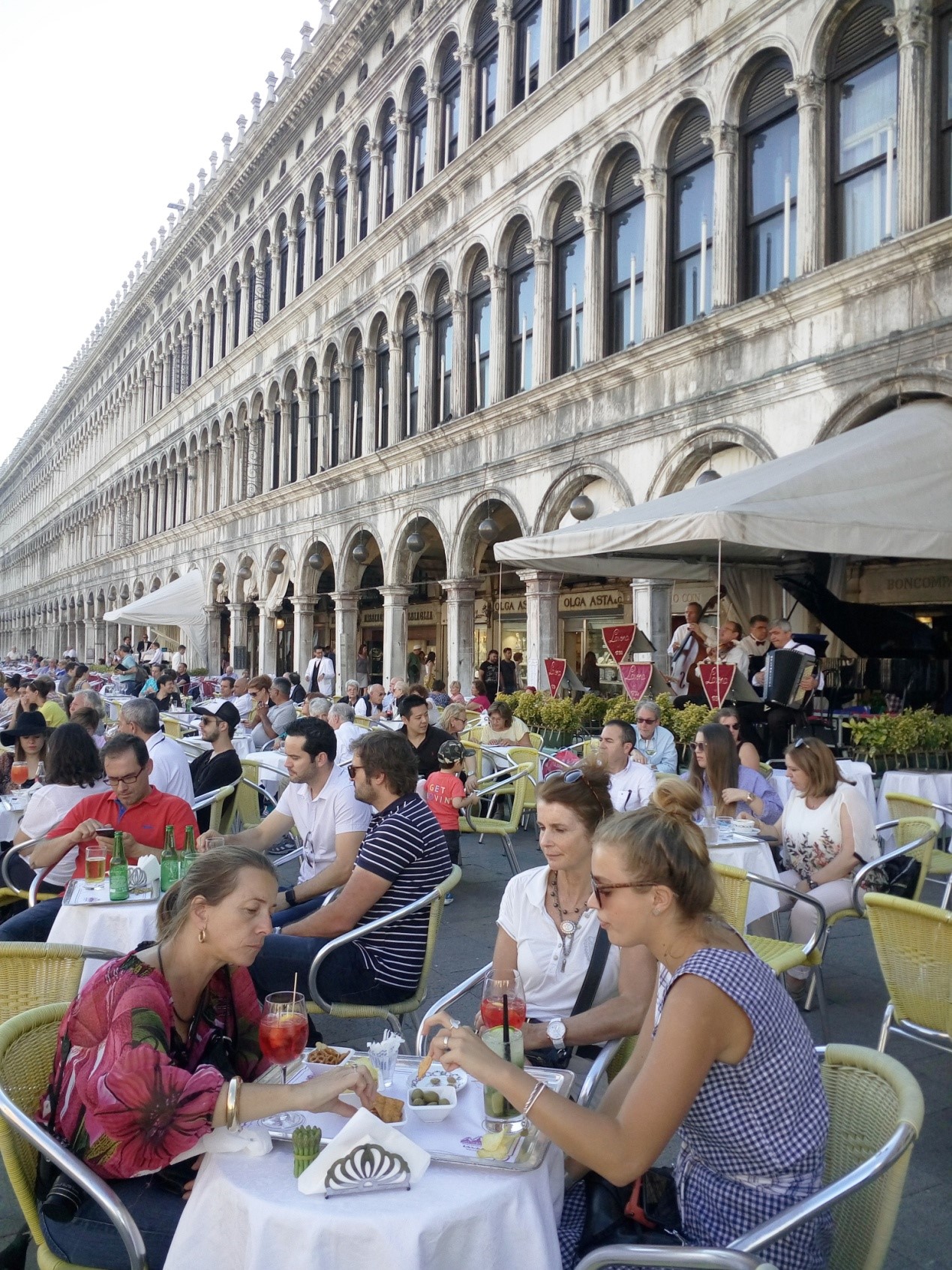 1be17b29d1717065b2b5280a50f37eb2.jpg 1be17b29d1717065b2b5280a50f37eb2.jpg