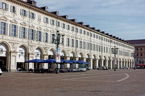 fd2f1f273f145e5925821661fab823a0.jpg 美院.jpg