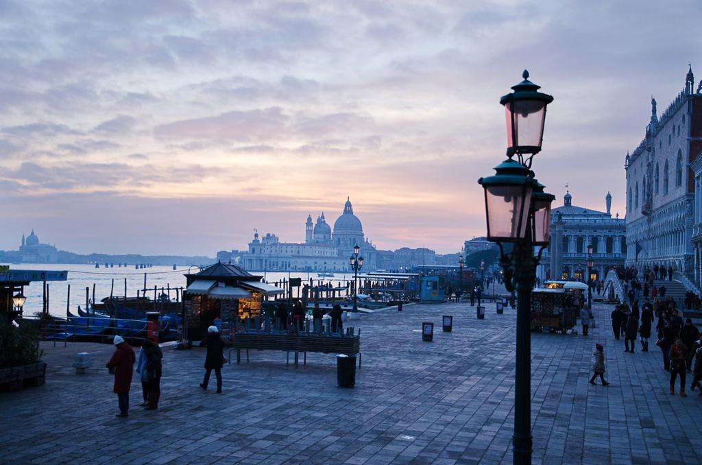 ca285382a6e8b9d9d0a1cc8d63a9e943.jpg 2222222222.jpg