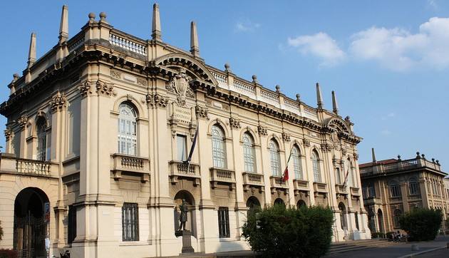 d82e8f24935d96171ed369ebc5b6629a.jpg r1.jpg