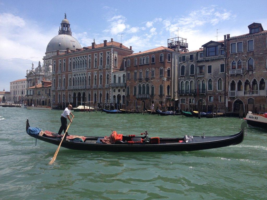 d8ea76b910645c61e06c4a043d858747.jpg 3333.jpg