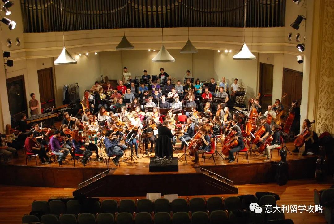 c90d8efeaeed173a317499614ac619c0.jpg 3333.jpg