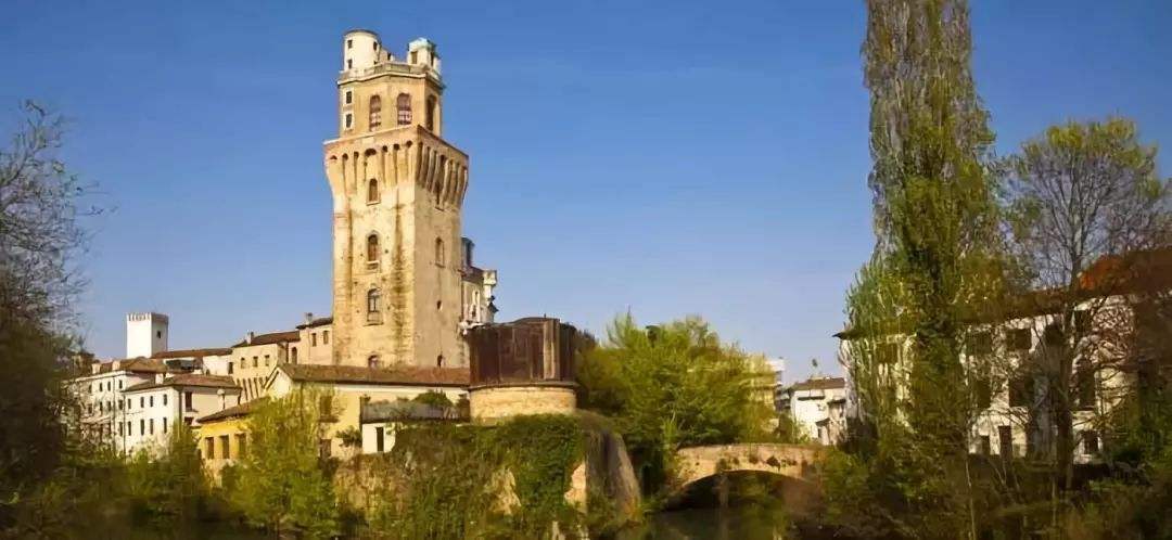 cfd8a6480dbc773662bf506eae27e4e7.jpg 22222.jpg